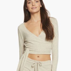 Beyond yoga wrap crop